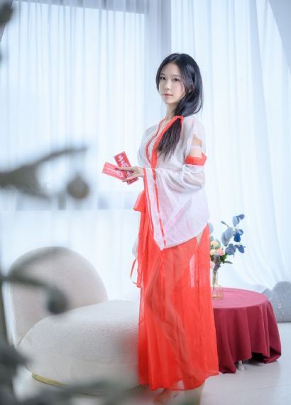 舞娘大战狼人_1080免费观看超清